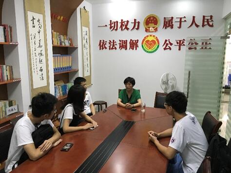 南大10名學(xué)生深入社會(huì)實(shí)踐 調(diào)研城市社區(qū)養(yǎng)老
